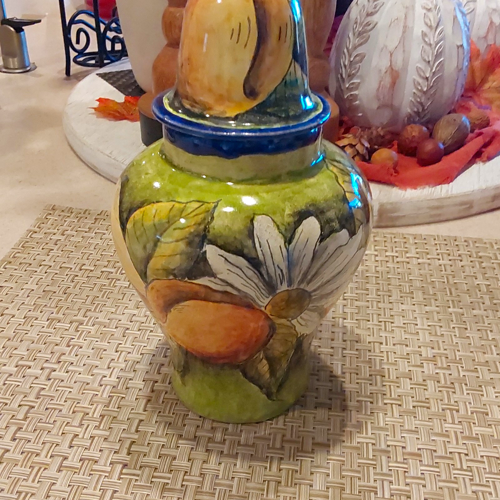 Mayolica Starburst Hand-Painted Mexican Pottery Lidded Jar Canister Mayolica Starburst Hand-Painted Mexican Pottery Lidded Jar Canister