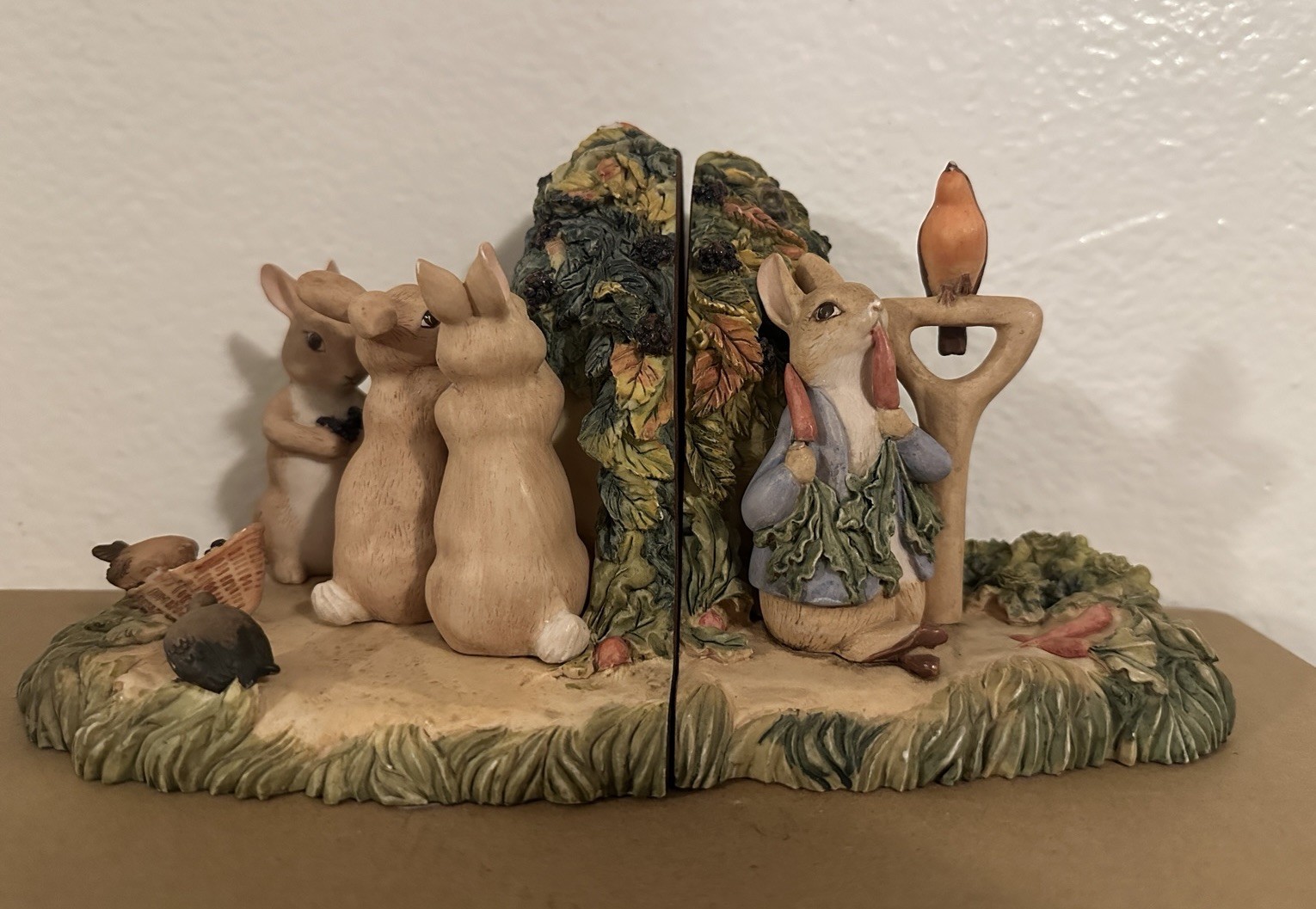 Vintage Beatrix Potter Peter Rabbit bookends set Frederick Warne 1993 nursery Vintage Beatrix Potter Peter Rabbit bookends set Frederick Warne 1993 nursery