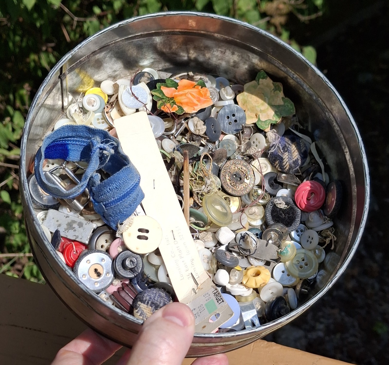Vintage Old Home Fruit Cake Tin with Buttons ++