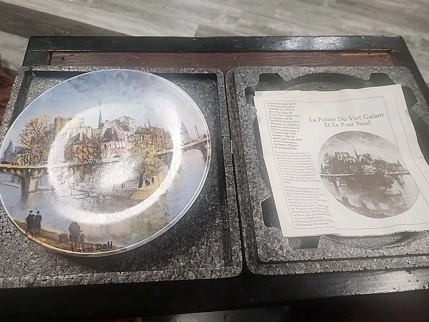 French Porcelaine de Limoges limited ed: Louis Dali-La Point du Vert Gallant:s3