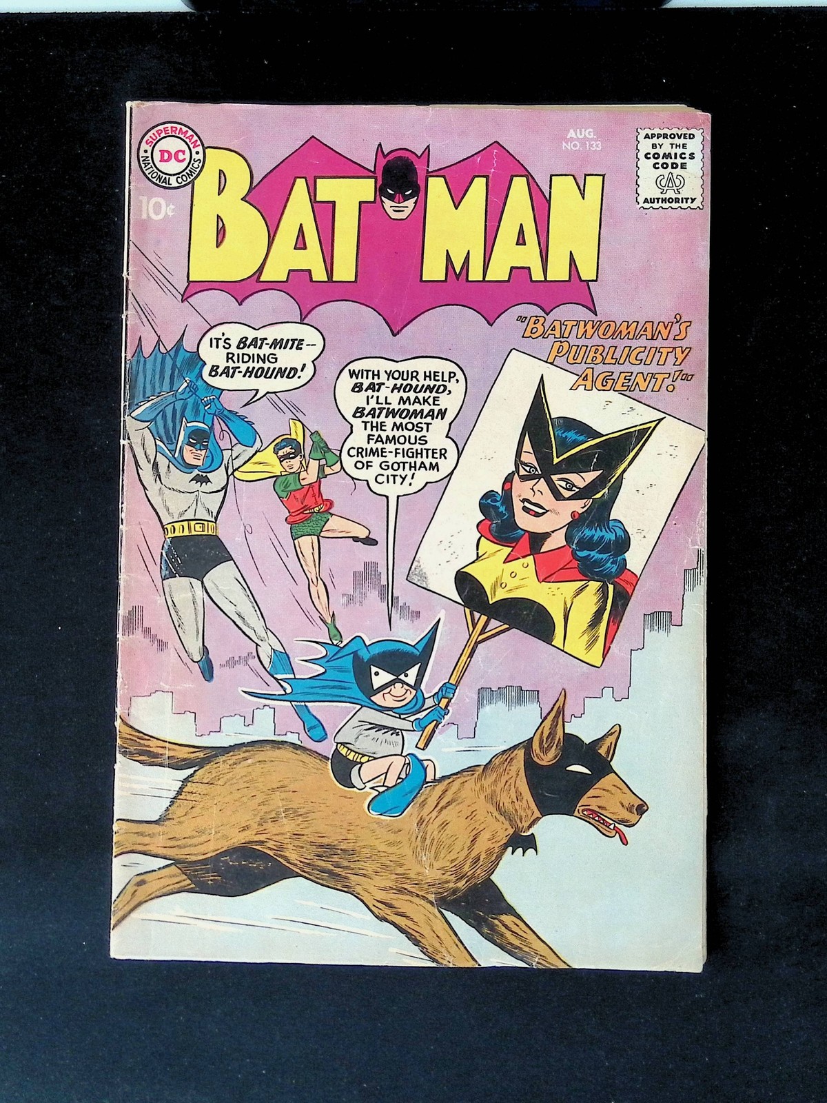 1960 Batman 133 Batwoman's Publicity Agent DC