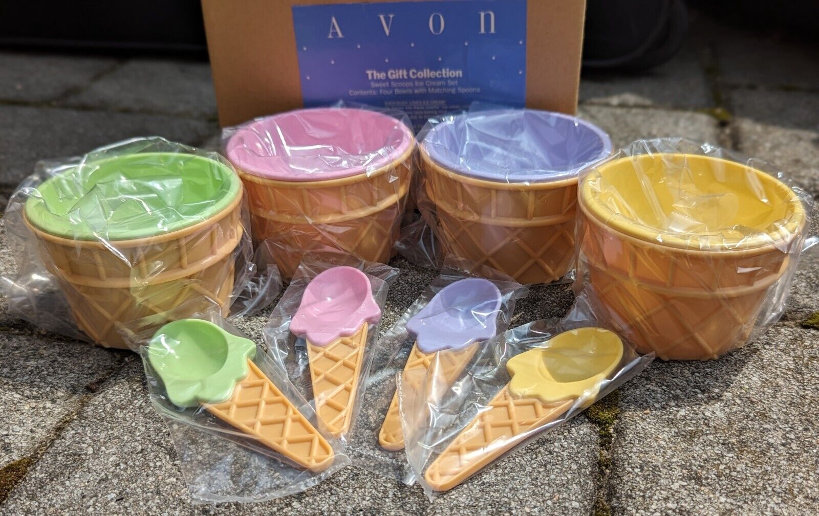 NEW Avon Gift Collection Sweet Scoops Ice Cream Set SEALED