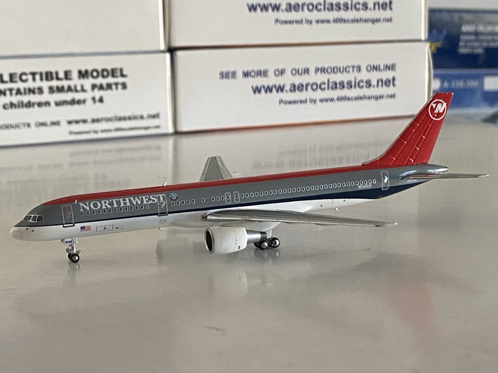 NG Models Northwest Airlines Boeing 757-200 1:400 N549US 53152