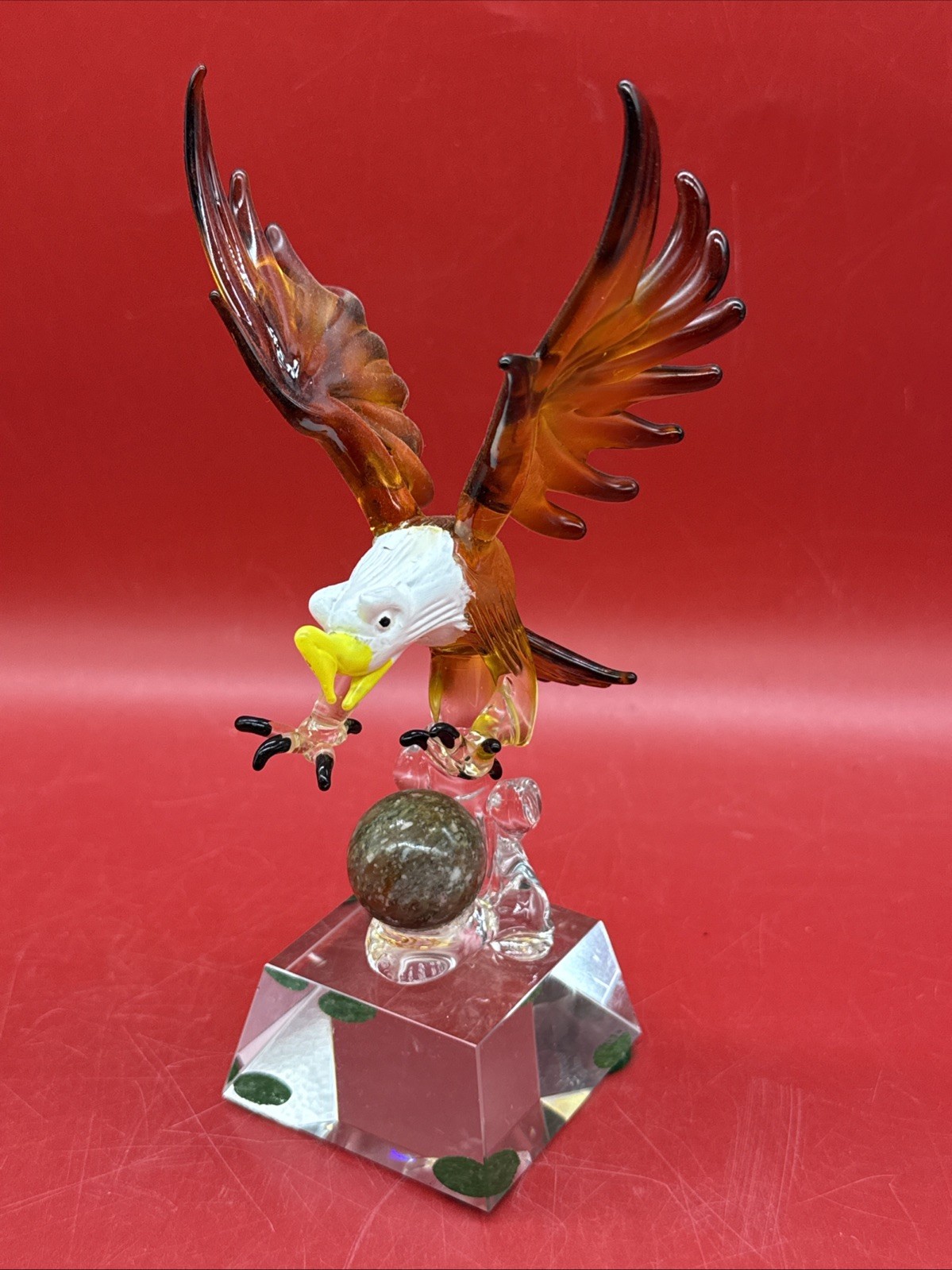 MAJESTIC EAGLE IN FLIGHT GLASS FIGURINE BIRD NATURE