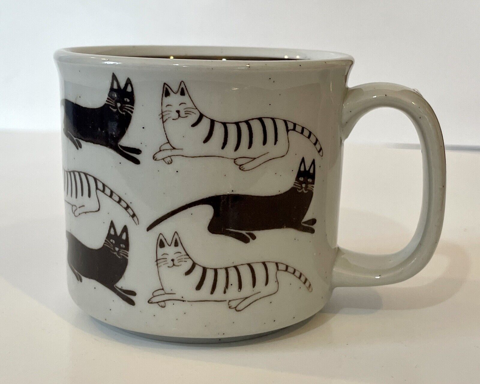 Cat Lover Gift Stoneware Cat Mug Resting Cats Feline Coffee Tea 