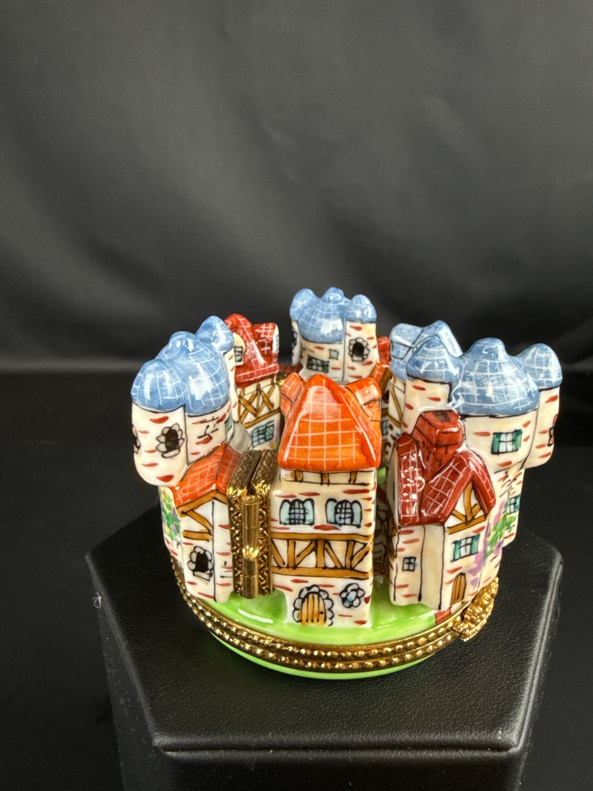 Limoges Porcelain Double-Hinged \ Limoges Porcelain Double-Hinged \