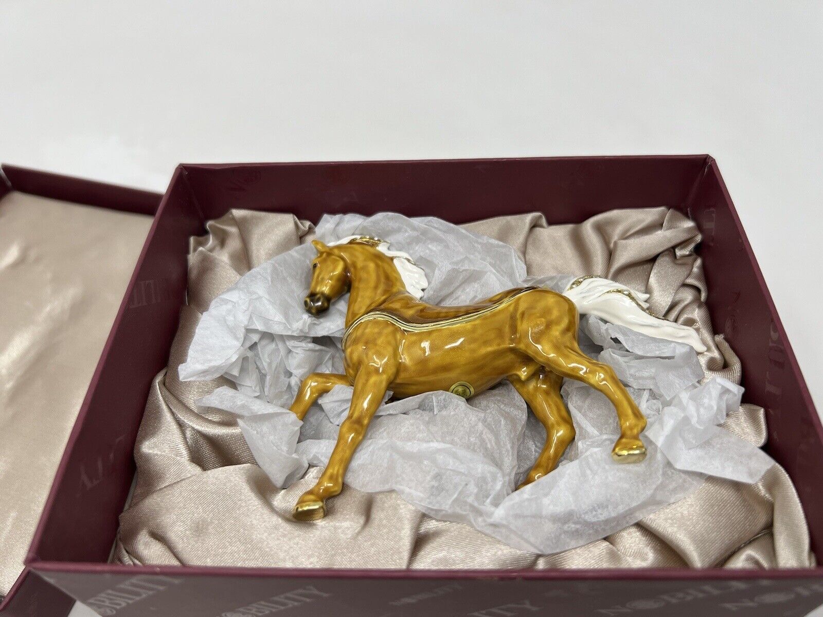 NOBILITY BEJEWELED BOX  HORSE 3301 BRAND NEW IN BOX