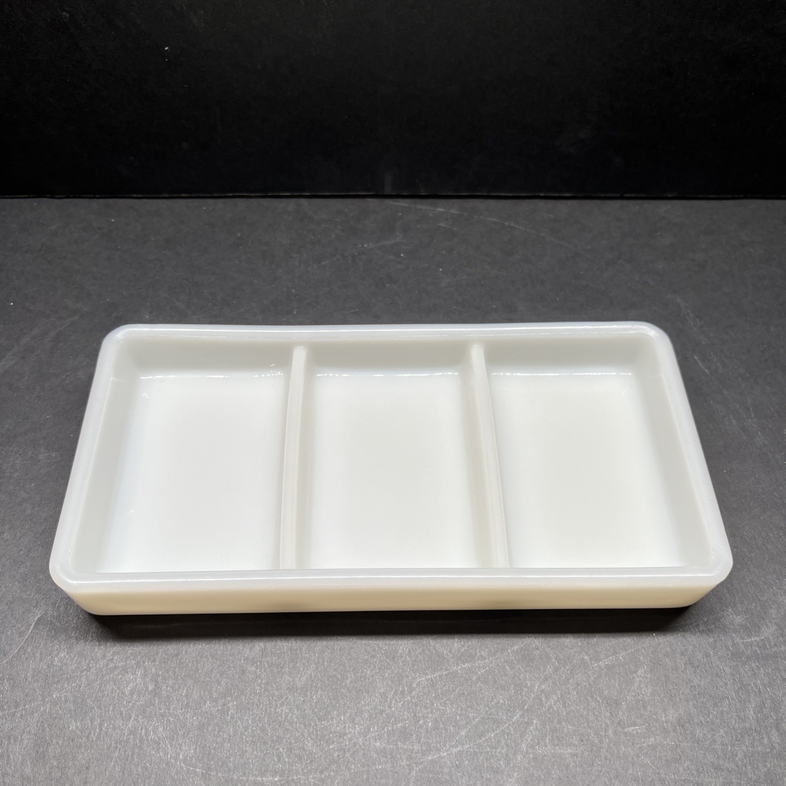 Milk Glass Dental Tray American Cabinet Co #17 8\