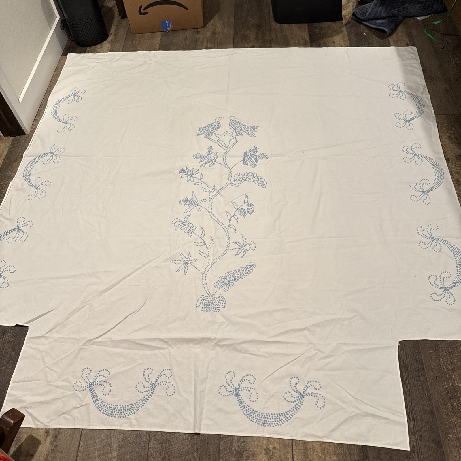 Large Vintage French Knot  Embroidered Linen Tablecloth 64\