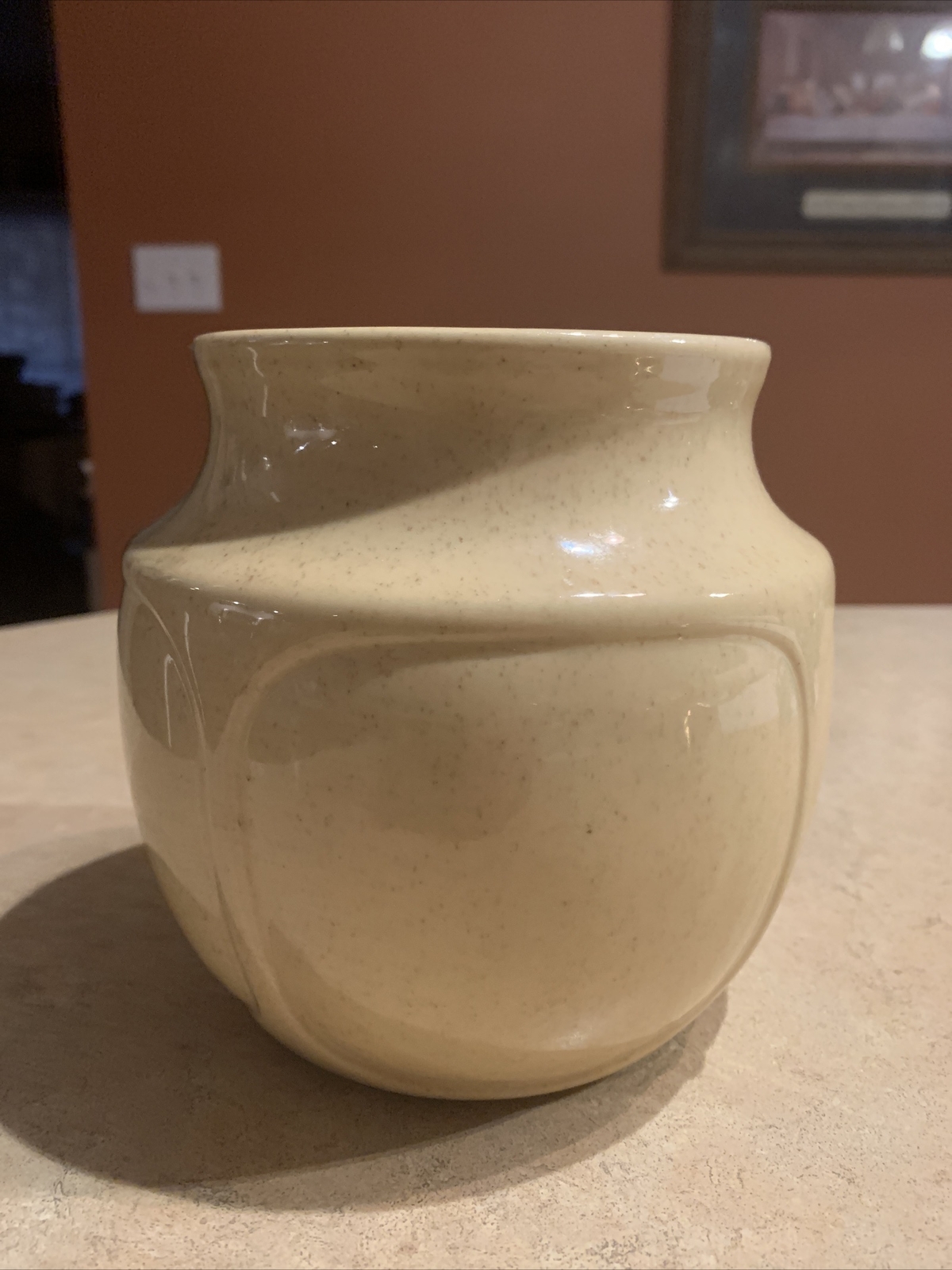 Beige short pottery vase no 1121 USA 6 inches tall