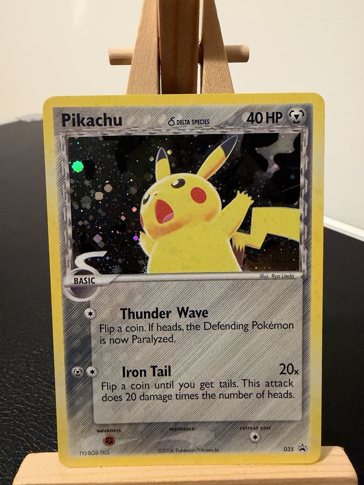 Pokémon Pikachu Delta Species Holo 035 Black Star Promo 2006 NM/MINT