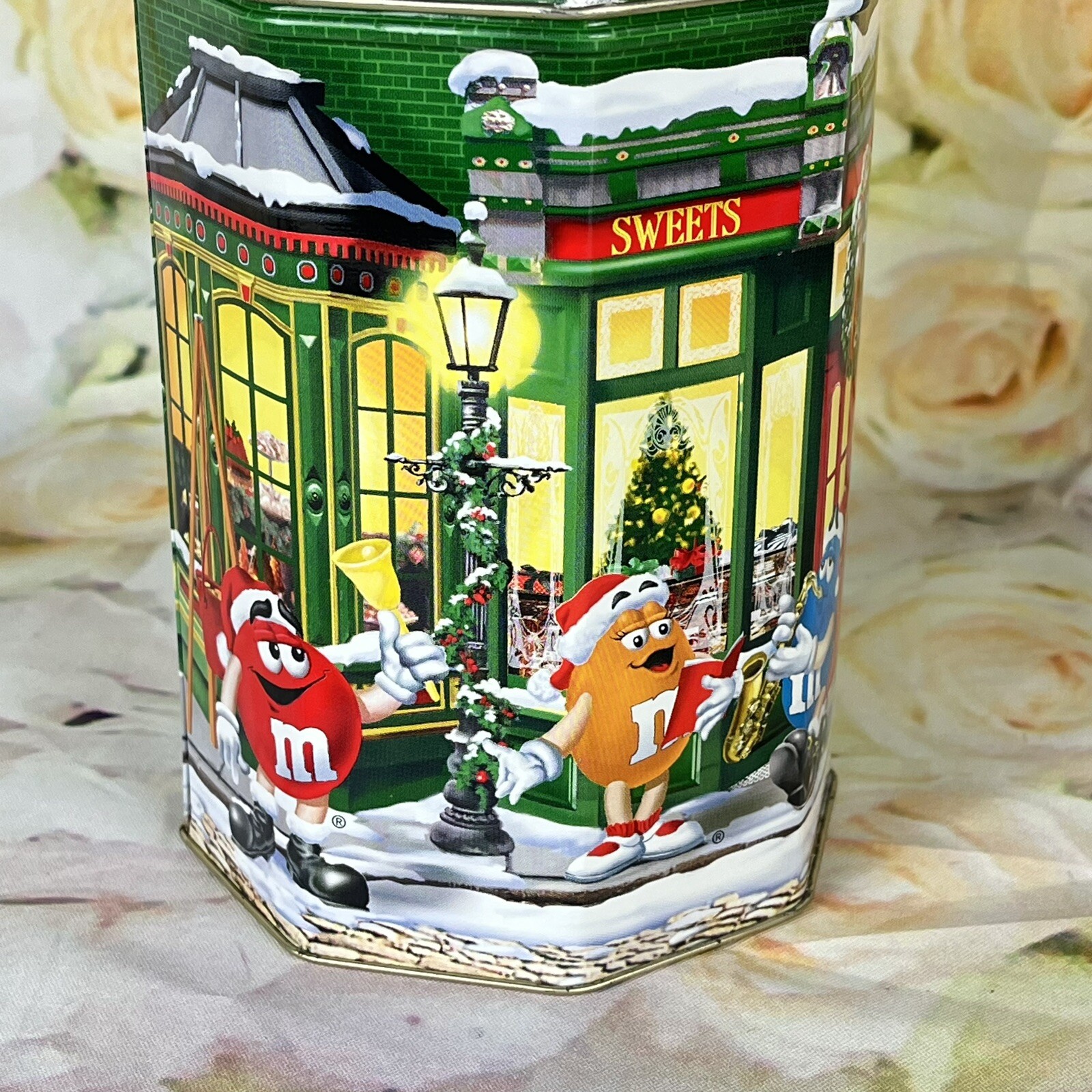 M&M\'s Holiday Tin 1998 Holiday Santa\'s Village Christmas Collectible Octagon Vtg