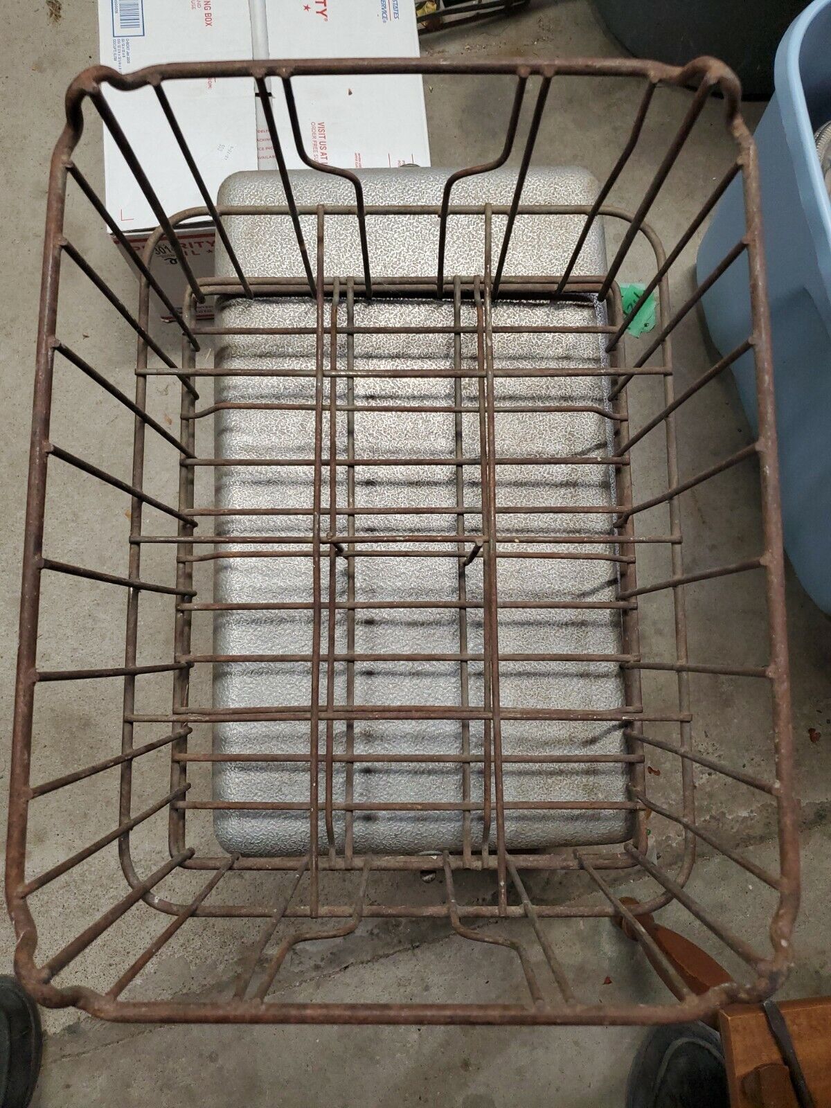 Antique Steel Wire Metal Milk Crate Basket 14\