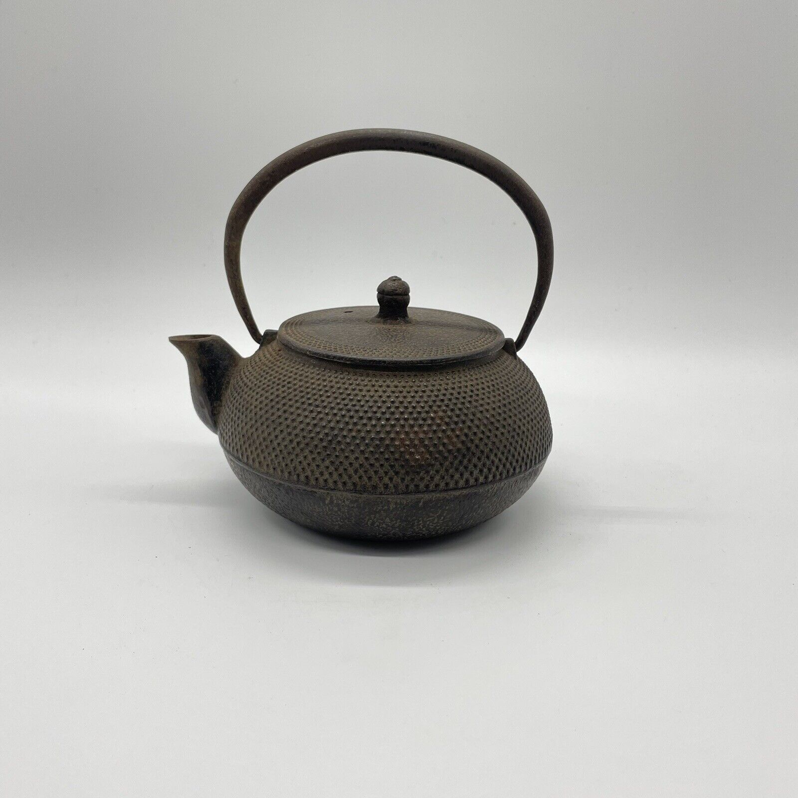 Large Teapot Nanbu Tekki Black Tetsubin Dot Cast Iron Signed Vintage Japan n06