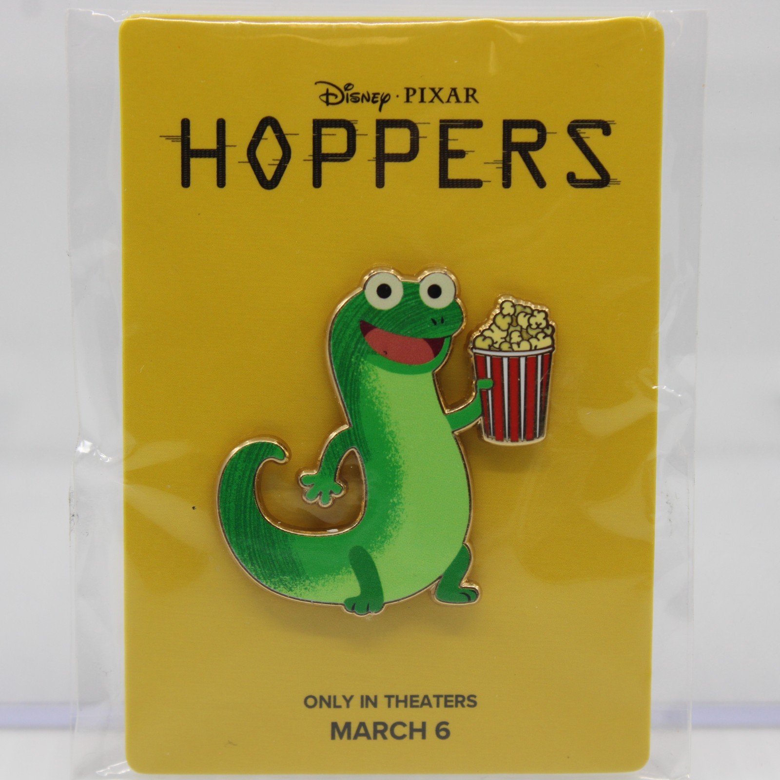 C4 Disney Fandango Exclusive Pin Pixar Hoppers Tom Lizard Popcorn Bucket