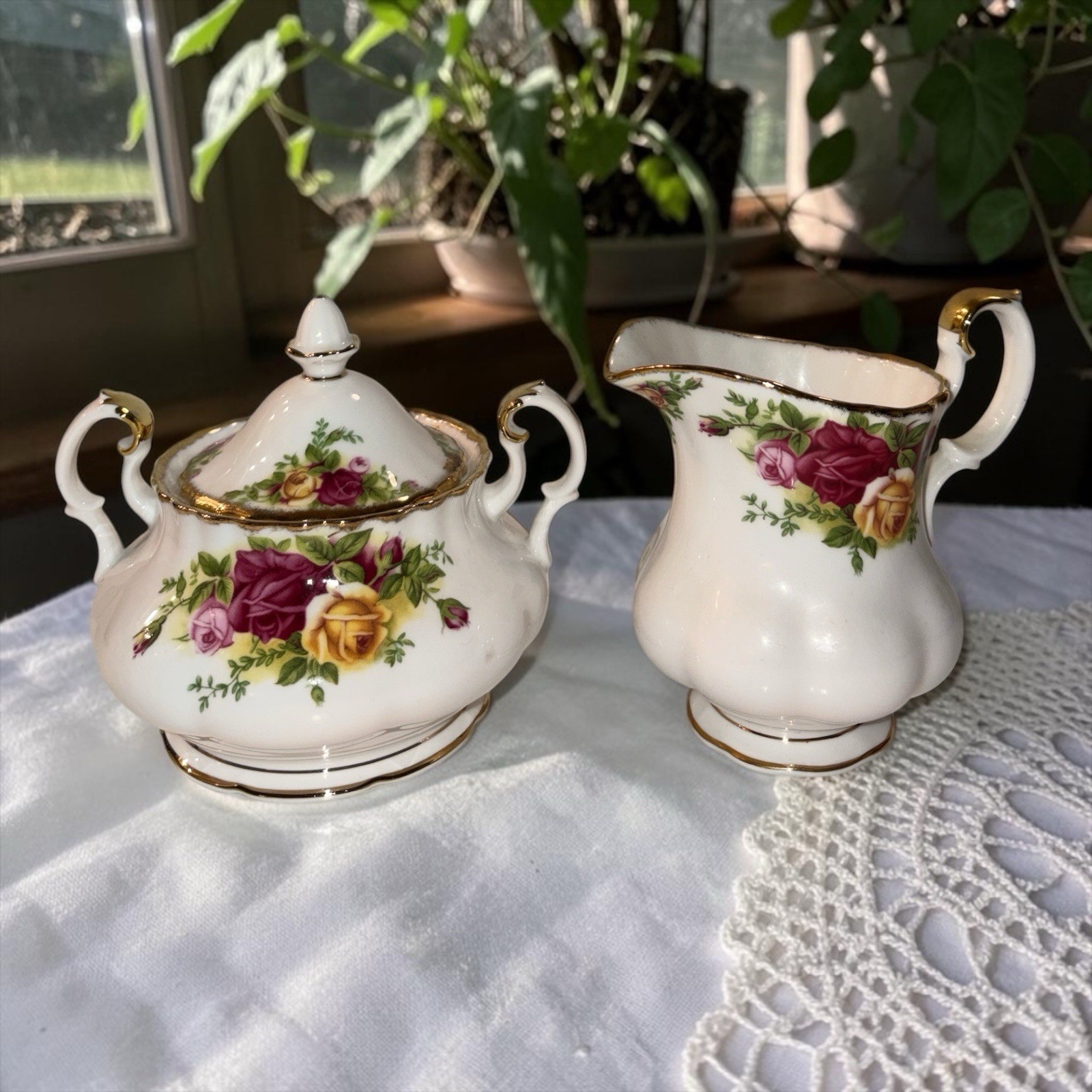 Vintage 1962 Royal Albert Old Country Roses Creamer & Covered Sugar Bowl, Mint