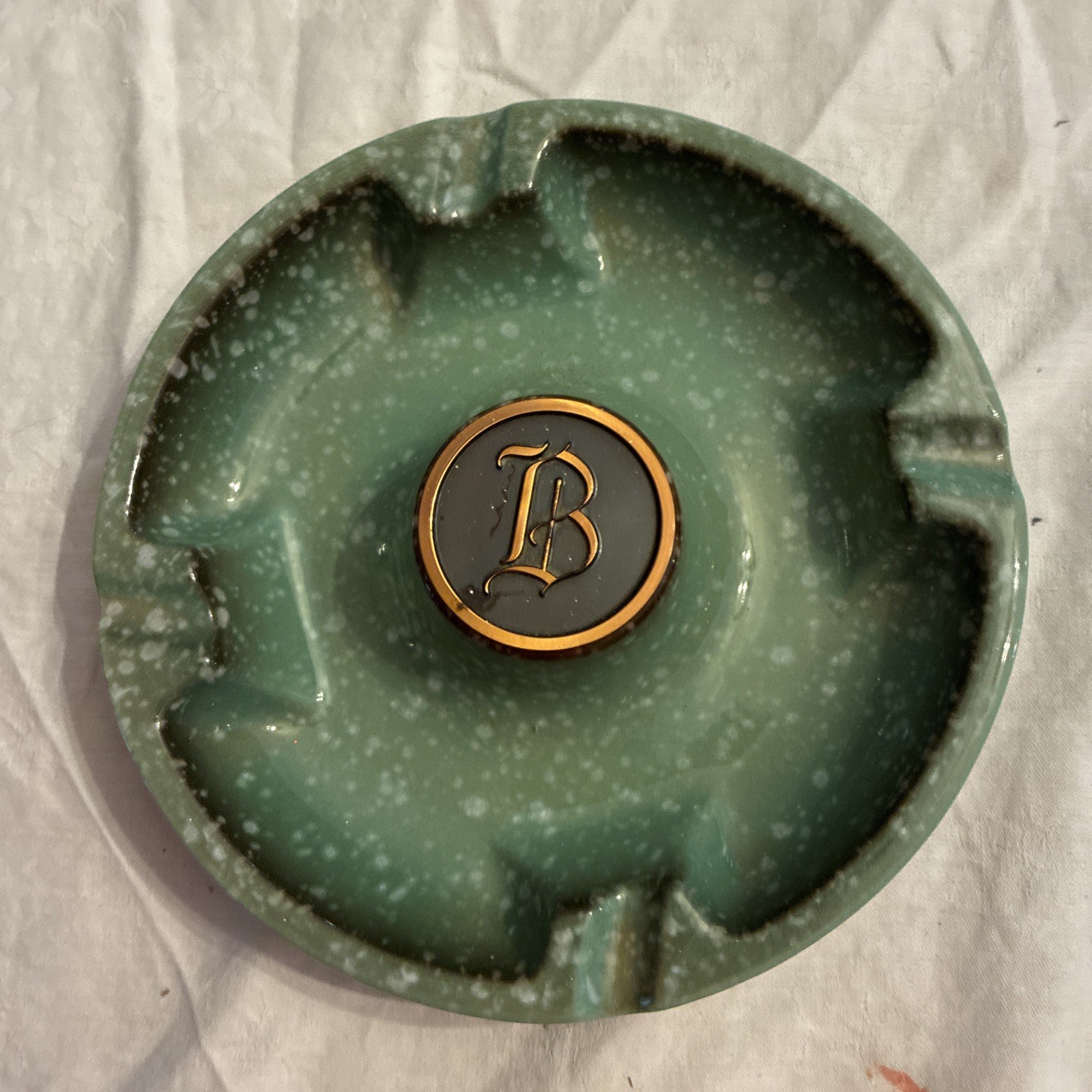 Vtg 'The Hyde Park No. 1900' Very Heavy Ceramin Ashtray w Speckled Design