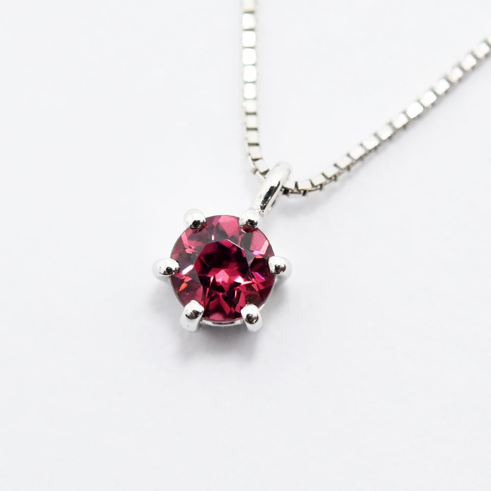 TASAKI Necklace Garnet K18WG Brand new finish Used TASAKI Necklace Garnet K18WG Brand new finish Used