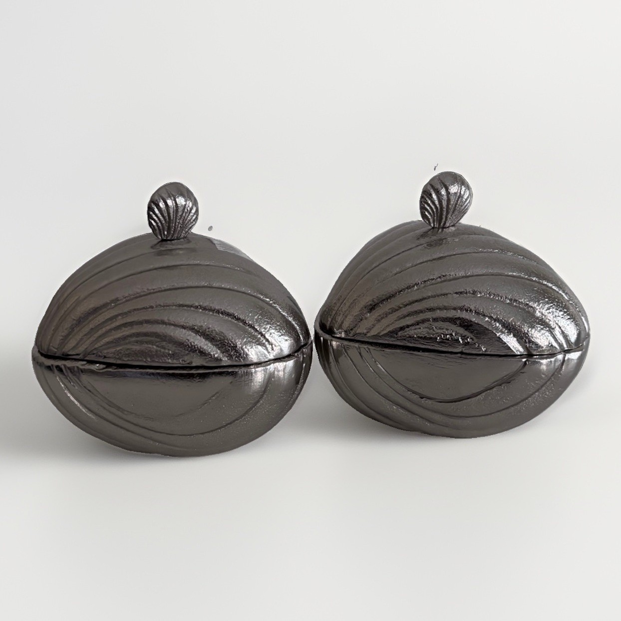 Silver Recycled Aluminum Threshold Studio McGee Clam Shell Trinket Box (2) NEW Silver Recycled Aluminum Threshold Studio McGee Clam Shell Trinket Box (2) NEW