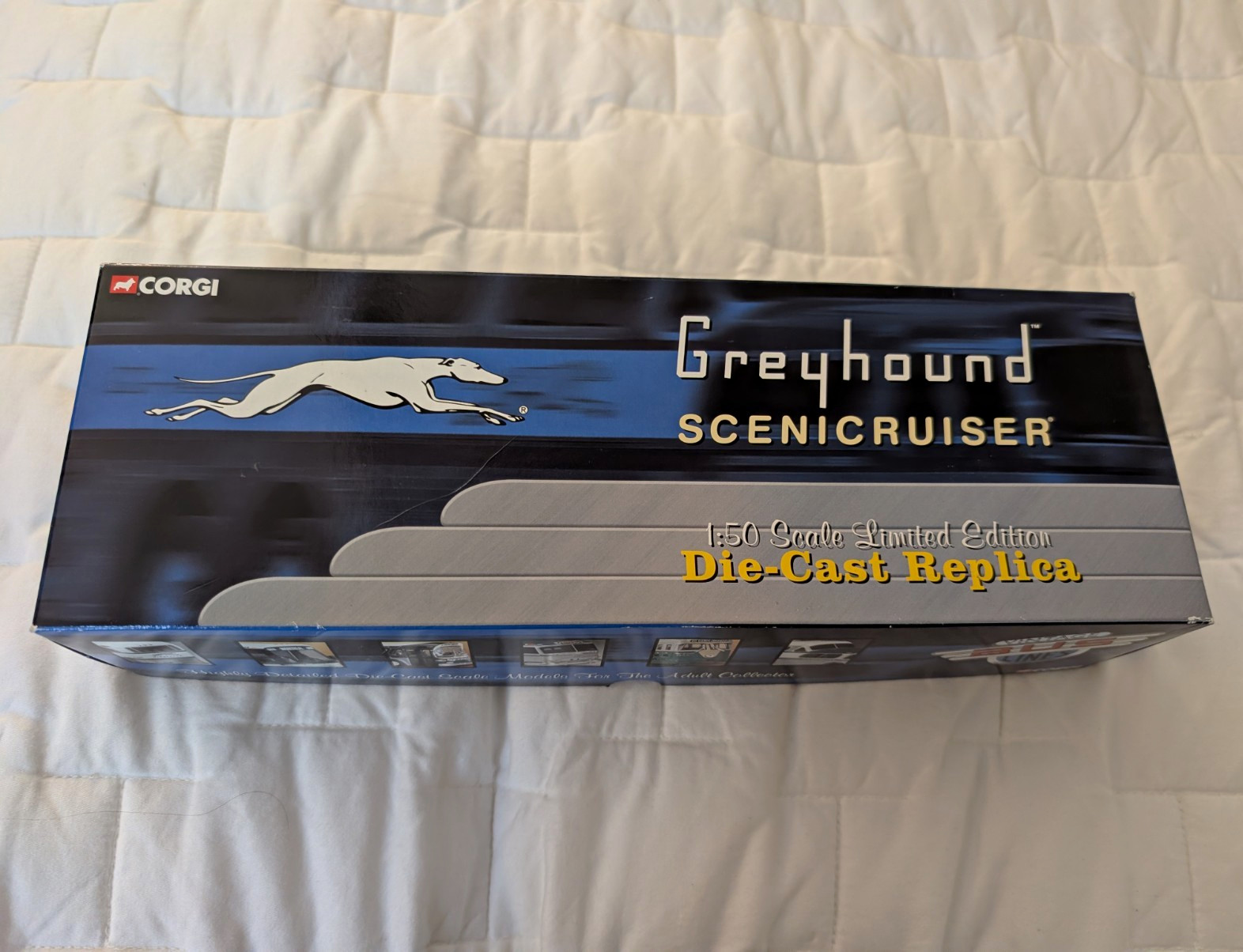 Corgi Greyhound Scenicruiser 1:50 Scale Limited Edition Die-Cast Bus 2003