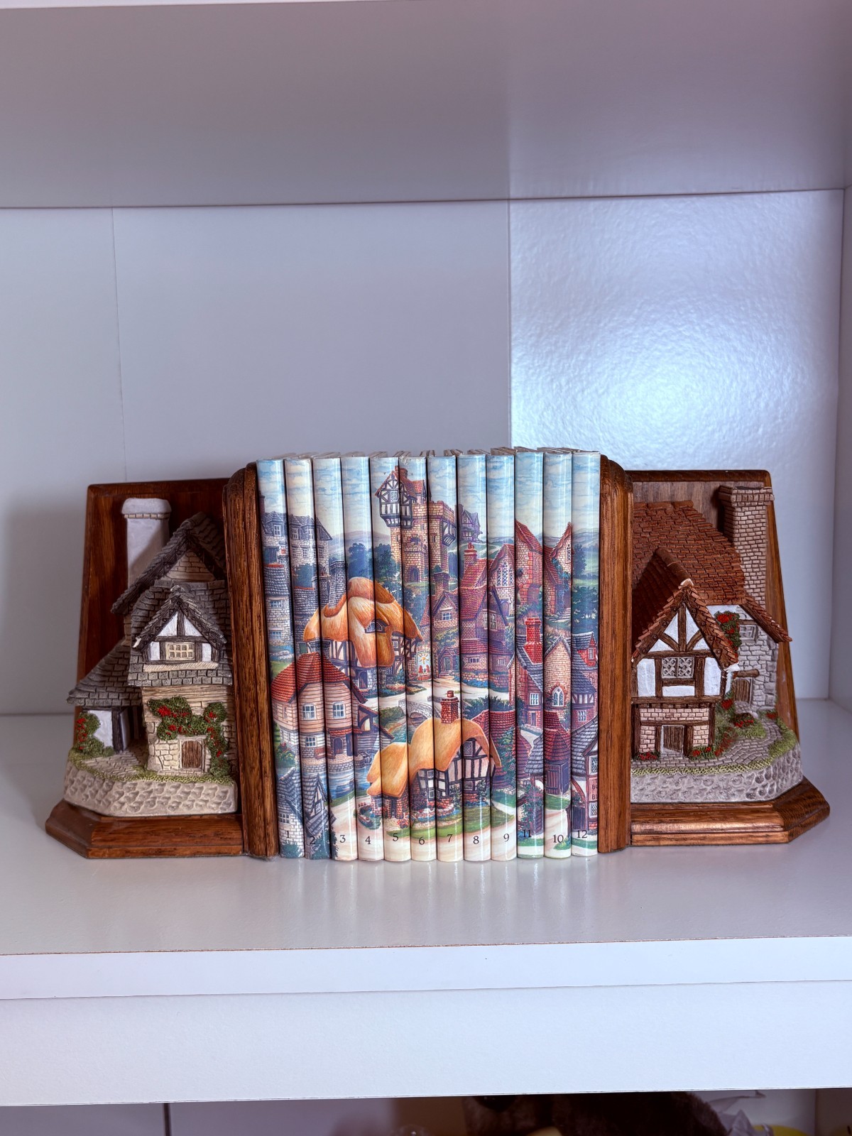 David Winter British Traditions Complete 12 Book Set & Cottage Bookends Vintage