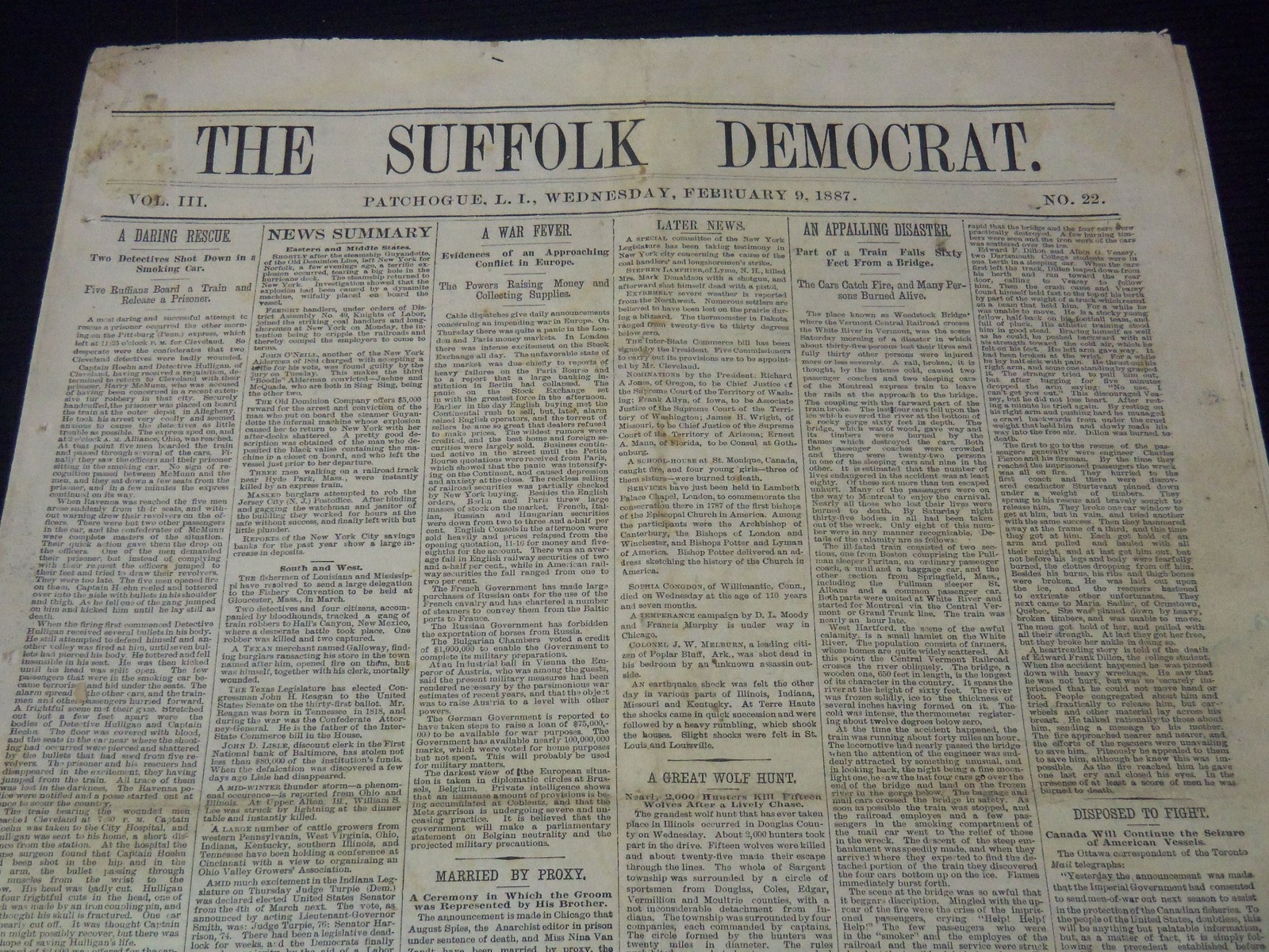 1887 FEB 9 THE SUFFOLK DEMOCRAT NEWSPAPER - 2 DETECTIVES SHOT ON TRAIN - NT 9602
