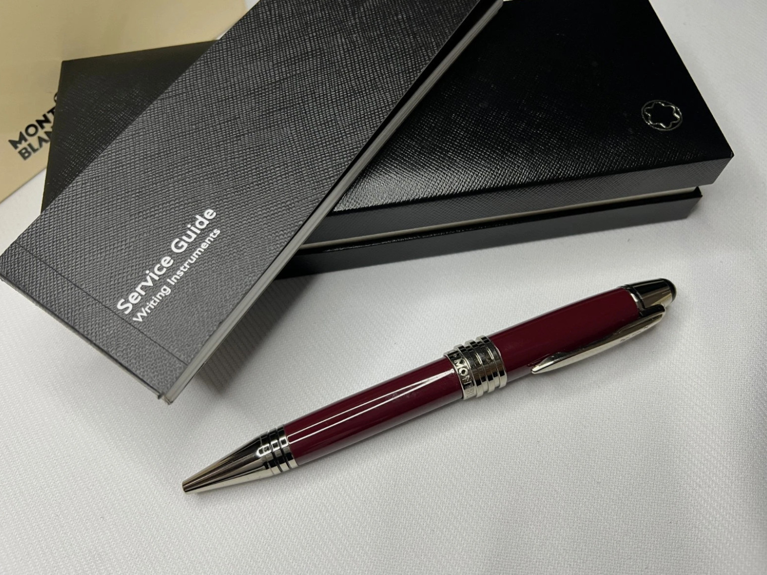 Montblanc JFK Ballpoint Pen 2025 Burgundy Great Characters Limited Edition Box