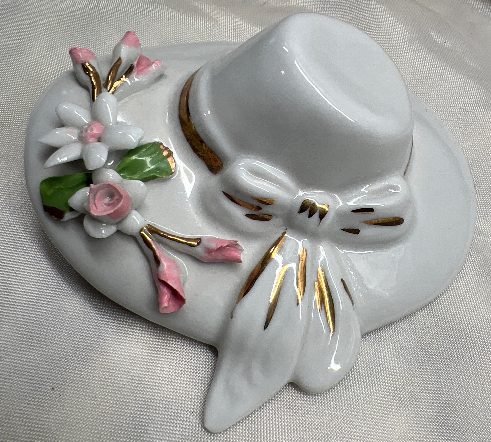 Nuova Copodimonte Figurine WHITE PORCELAIN HAT Pink Flowers Italy Vintage