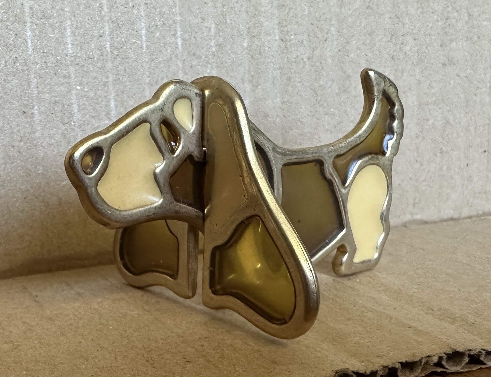 Rare Vintage Basset Hound Dog Sun Catcher free standing Brown Cream Gold