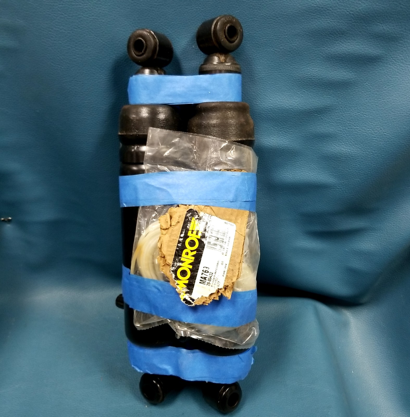 Monroe Max Air Shock Absorber MA769 Untested #28-80432 Pair w Hardware
