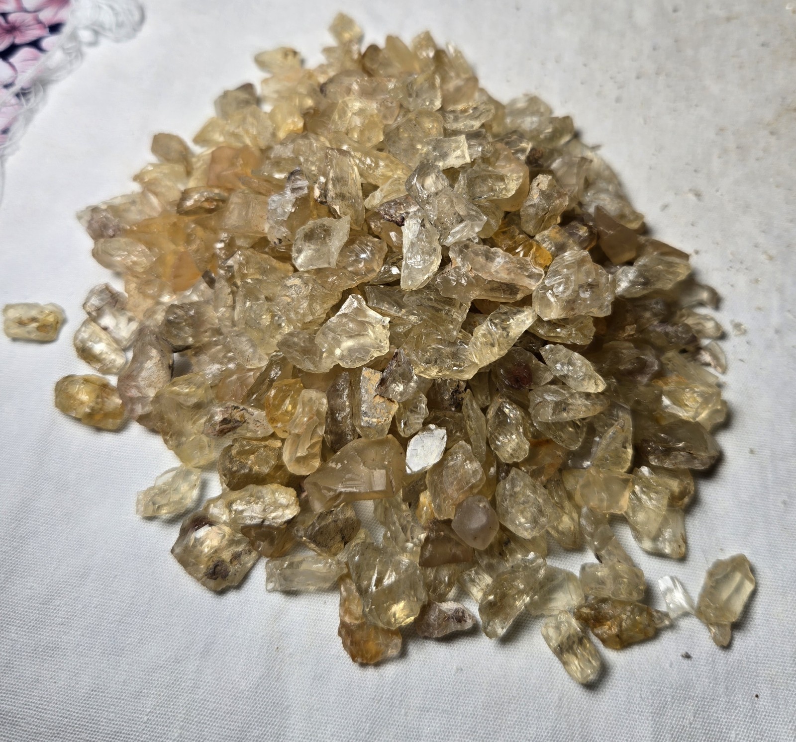 Huge 500ct Plus Lot Of Oregon Sunstone Rough Every Bag Guaranteed Color Huge 500ct Plus Lot Of Oregon Sunstone Rough Every Bag Guaranteed Color
