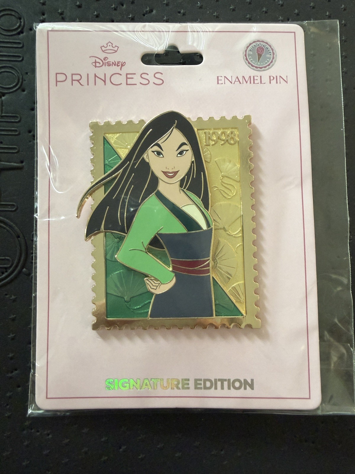 Mulan Pink a La Mode (PALM) Royal Stamp Wave 7 Jumbo Pin RARE LE 400 *IN HAND*