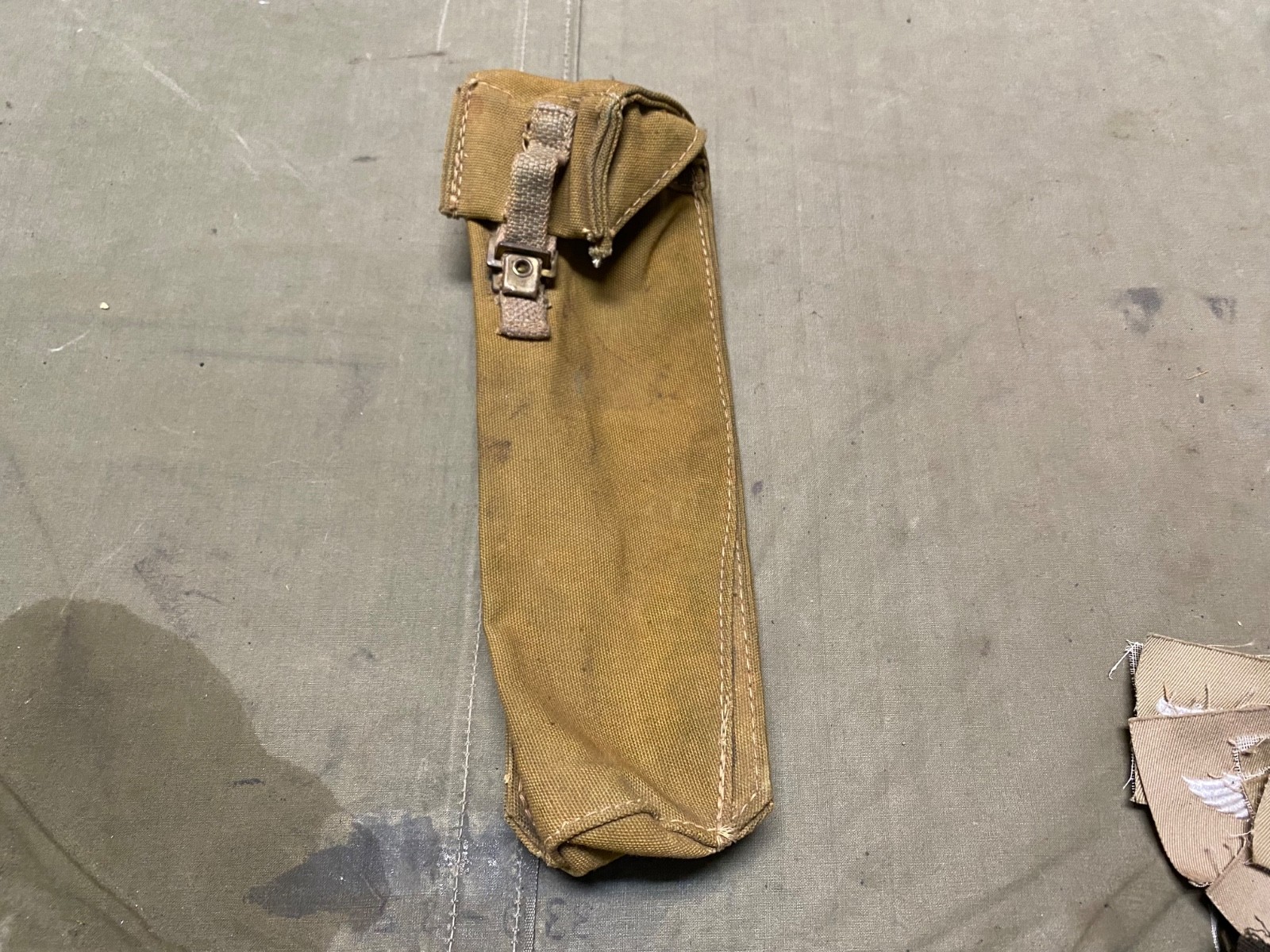 ORIGINAL WWII BRITISH  SPARE MAGAZINE AMMO CARRY POUCH-1941