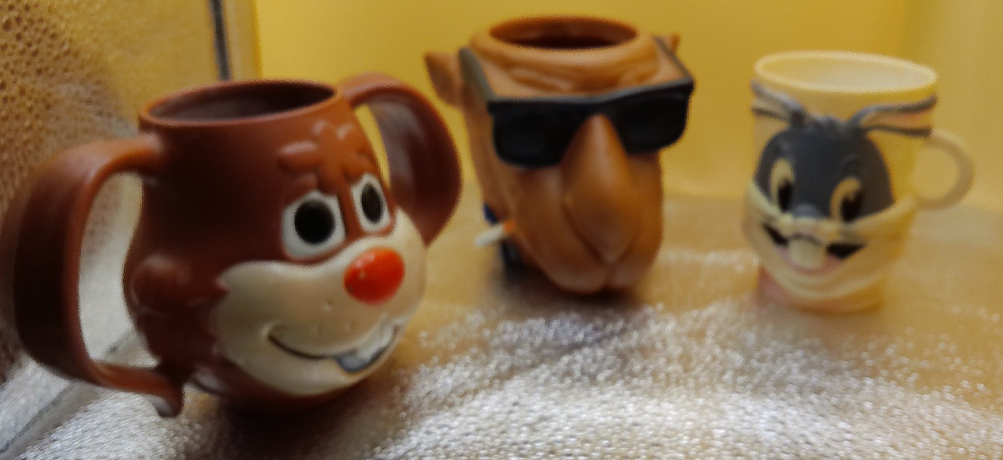 Joe Camel Nestle Quik Bugs Bunny lot 3 vintage plastic cup koozie