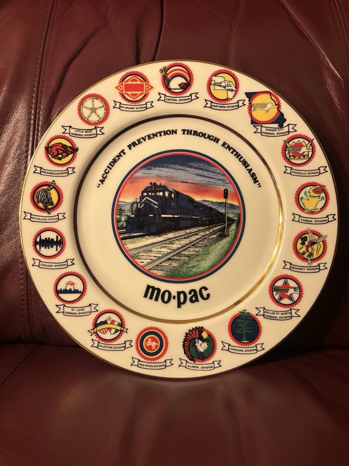 Railroad COLLECTOR\'S PLATE \
