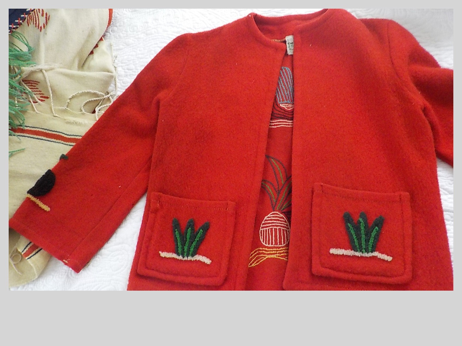 1950s La Muchacha red Chenille Embroidered Mexican Tourist Jacket child\'s 6