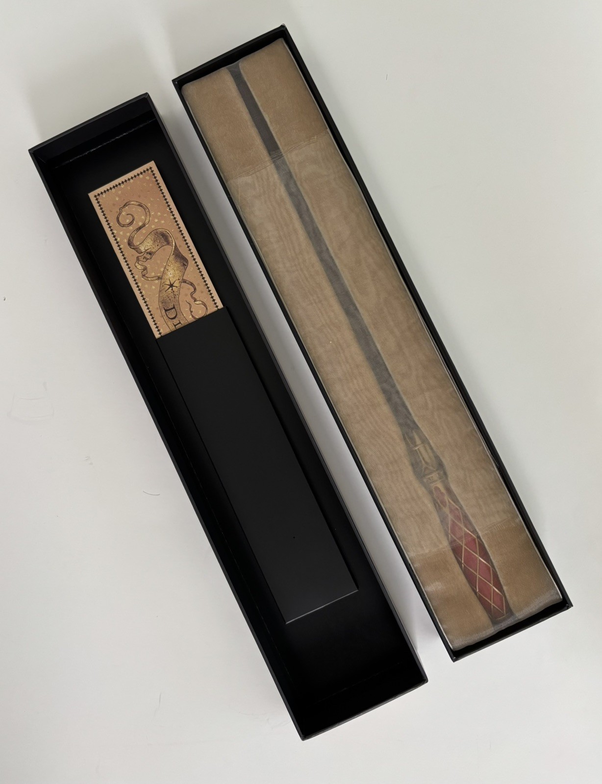 Harry Potter Second Generation Interactive Wand Redwood Universal Studios NIB