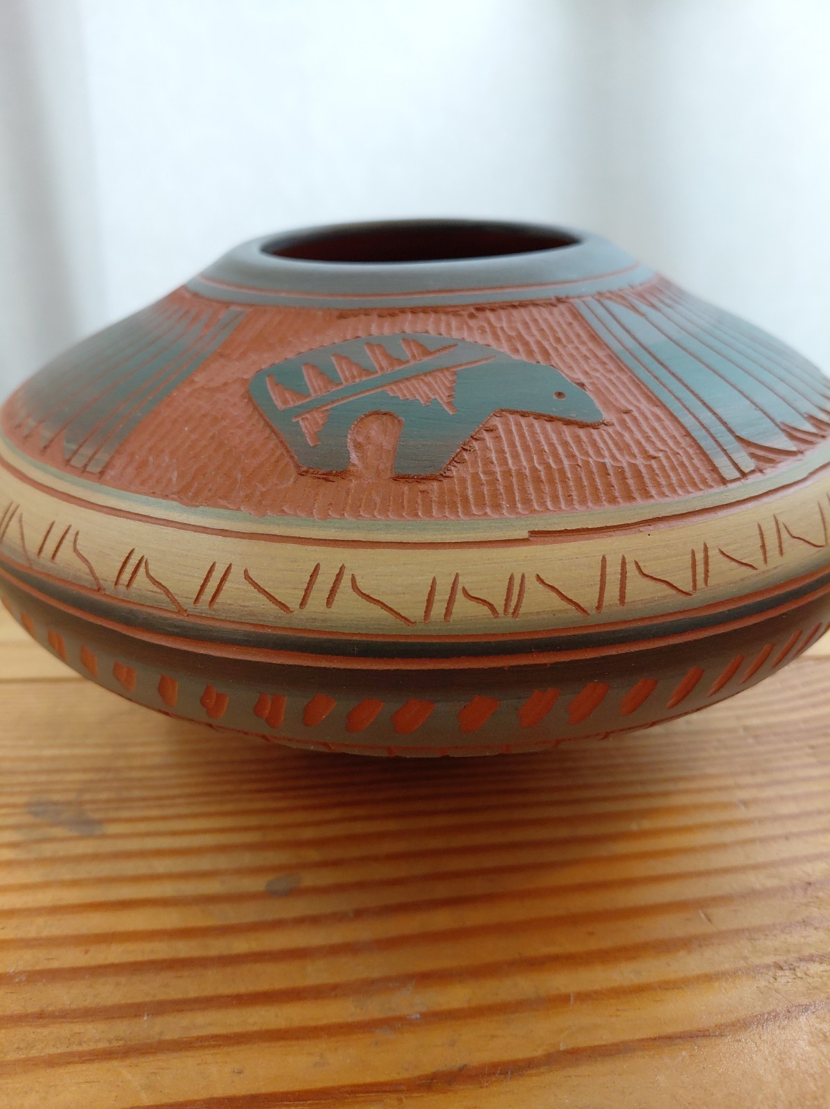 90s Navajo Hand Ben Billy Etched Pottery Seed Pot Spirit Bear Fetish Signed