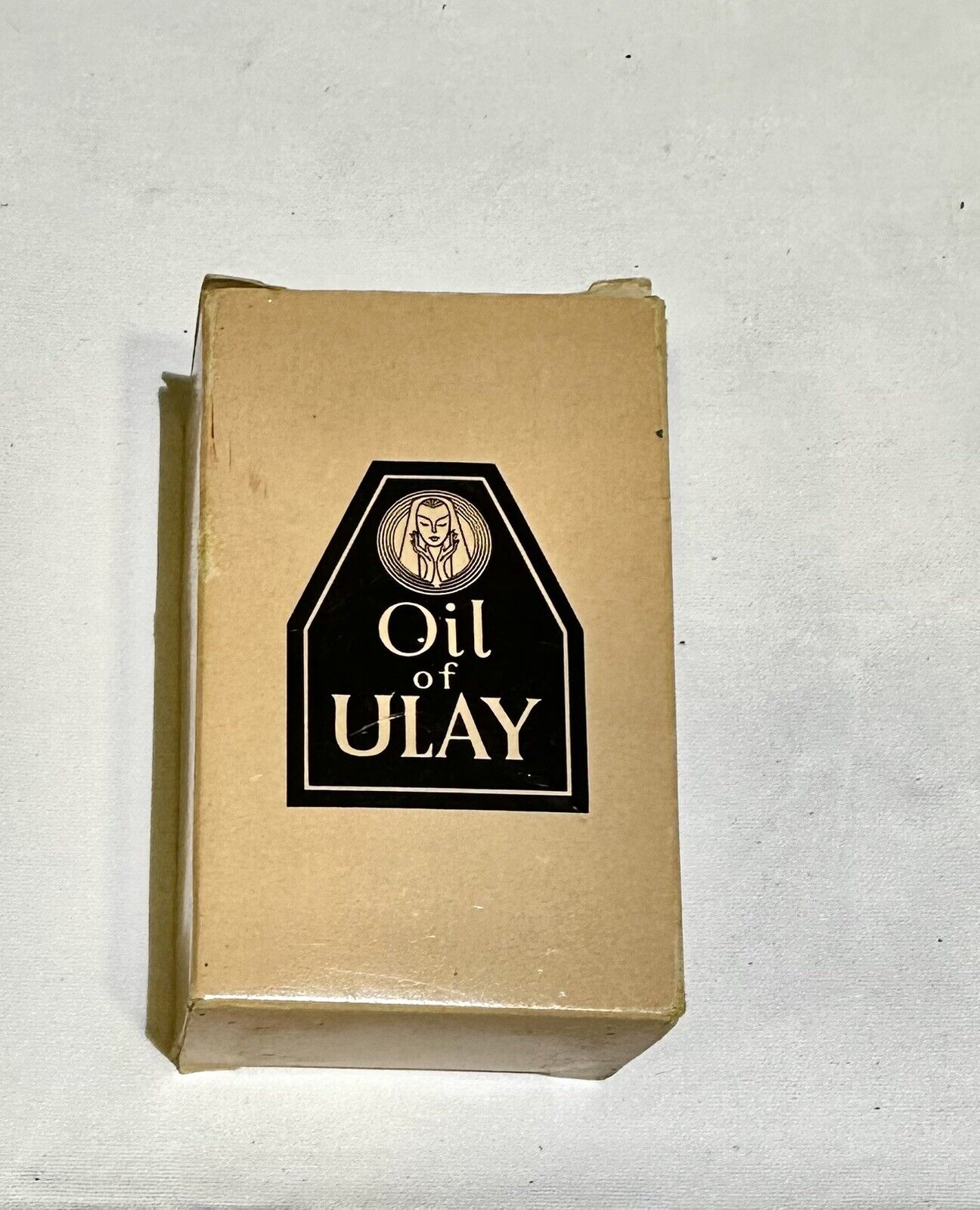 VINTAGE OIL OF ULAY BEAUTY FLUID 165 cc  BOXED DISCONTINUED Glass Bottle