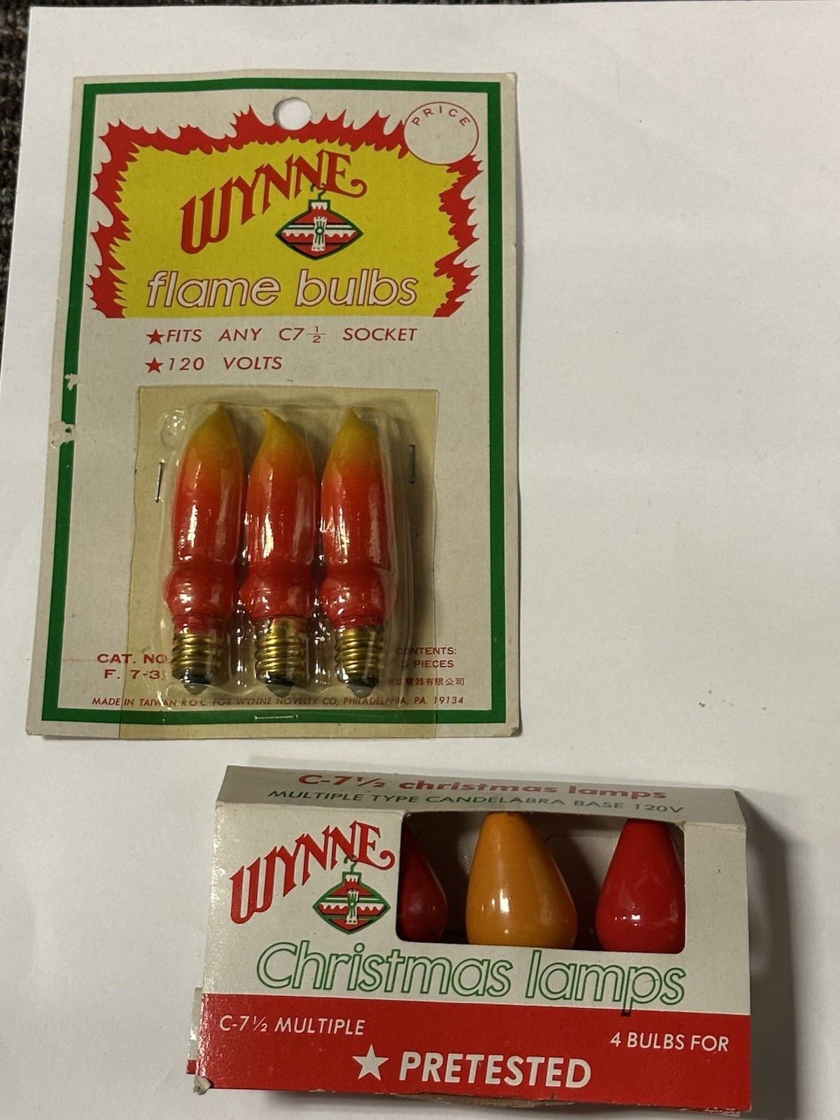 Lot 2 Vintage Wynne Christmas Light Bulbs