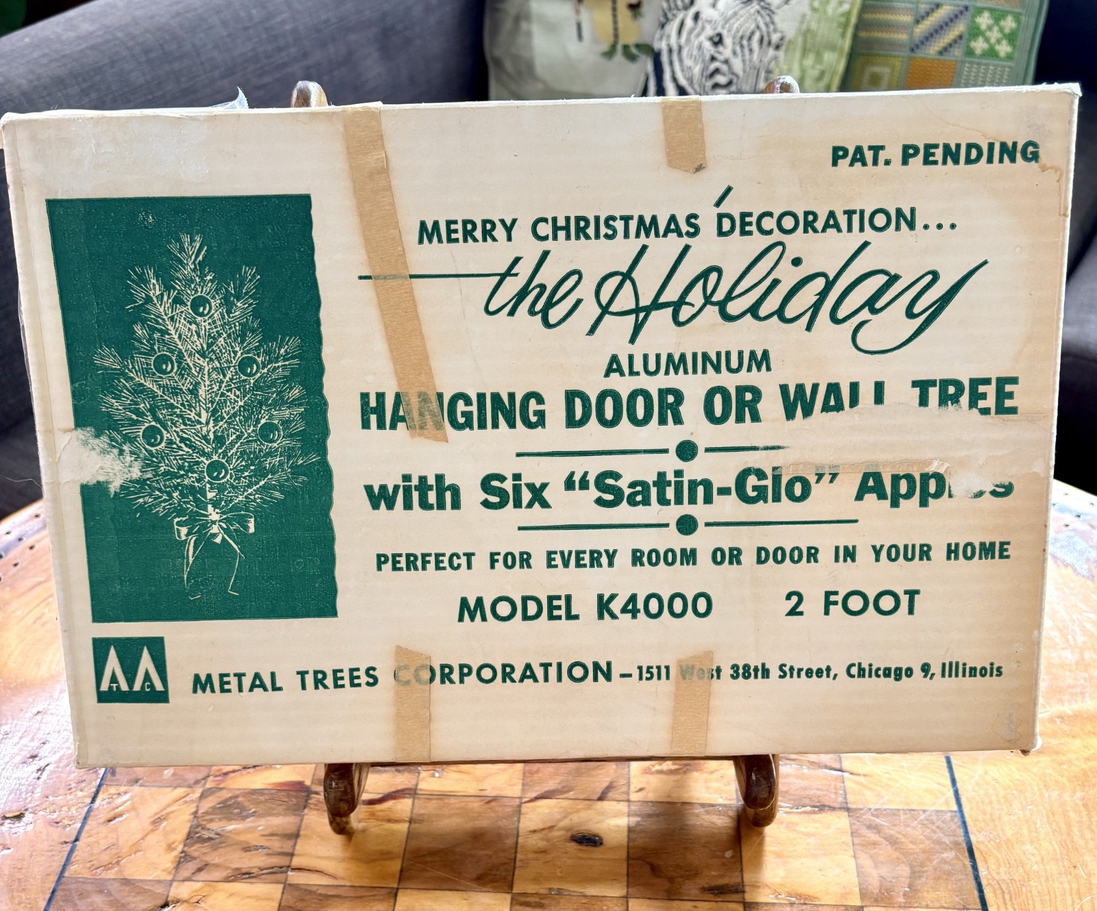 The Holiday Aluminum Hanging Door Wall  Christmas Tree Metal Tinsel K4000 2 FT