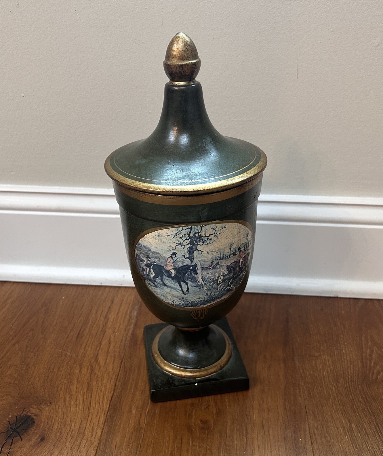 Vtg  Italian Equestrian Fox Hunt Lidded Jar Hand Painted Porcelain Chestnut Urn