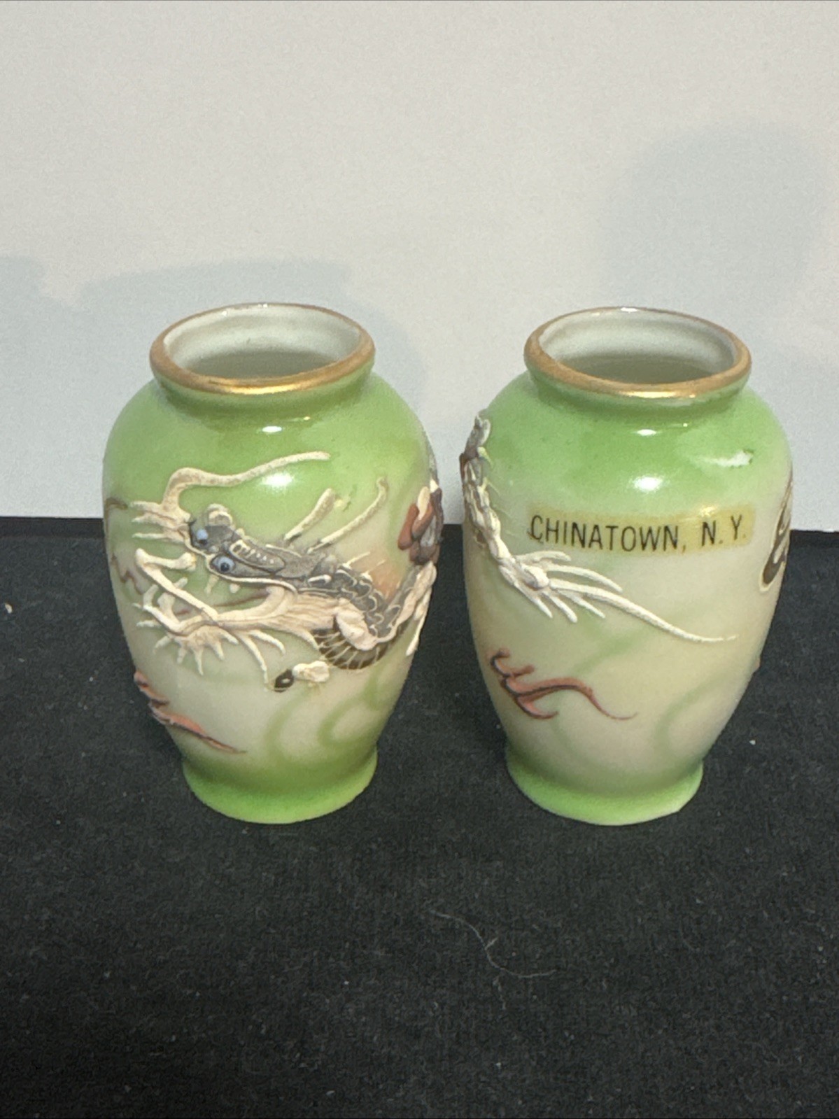 Vintage Small JAPAN Dragonware MoriagE VASE URN 2.75” CHINATOWN NY