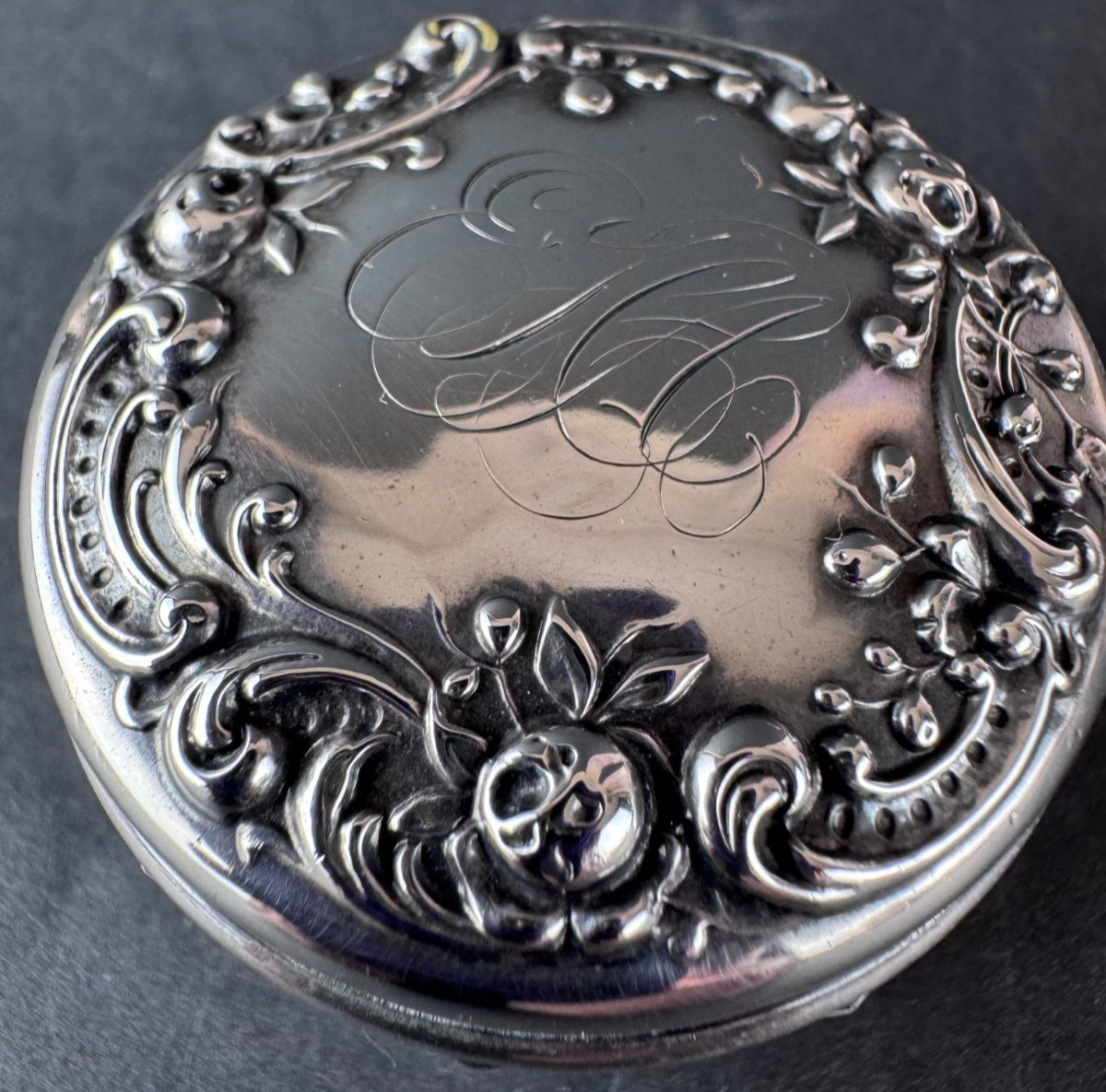 GORHAM Victorian Sterling Silver Repousse Floral Lid Cut Crystal Vanity Jar GORHAM Victorian Sterling Silver Repousse Floral Lid Cut Crystal Vanity Jar