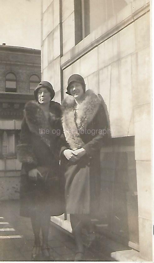 ANTIQUE Vintage FOUND PHOTOGRAPH Women bw  Original Portrait 04 14