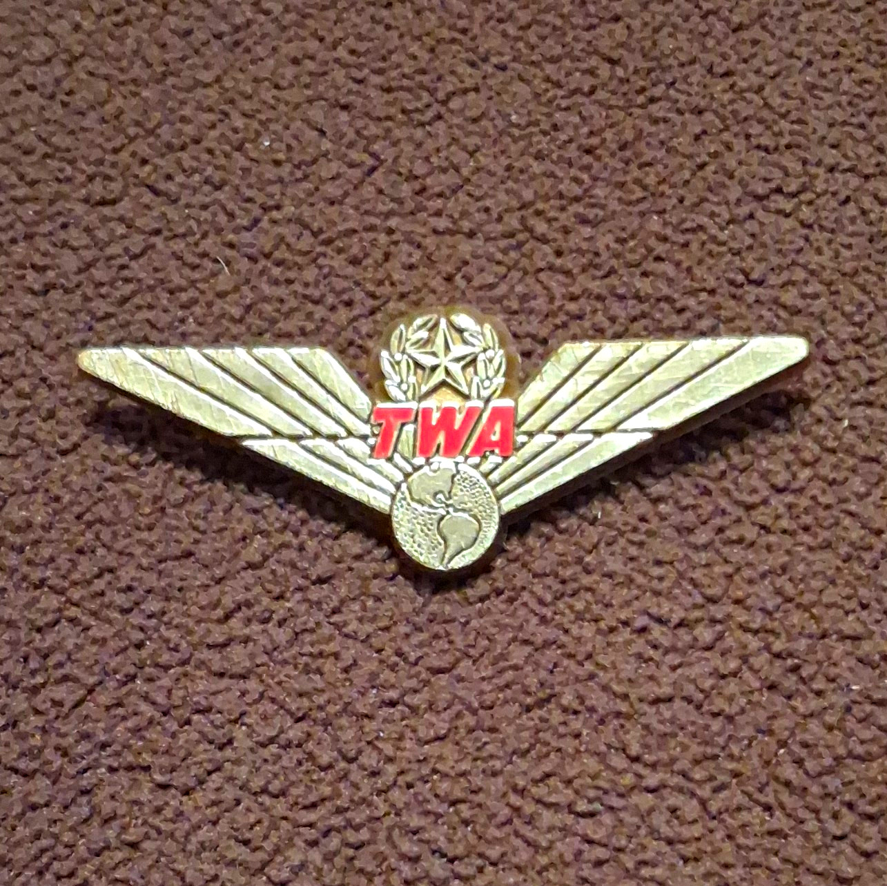 TWA Trans World Airlines Wings Lapel Pin Badge Silver Tone w/ Red TWA
