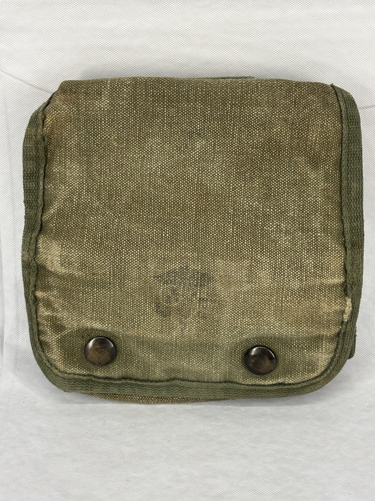 WW2 WWII US Army Jungle First Aid Belt Pouch Supplies Militaria Original USA WW2 WWII US Army Jungle First Aid Belt Pouch Supplies Militaria Original USA