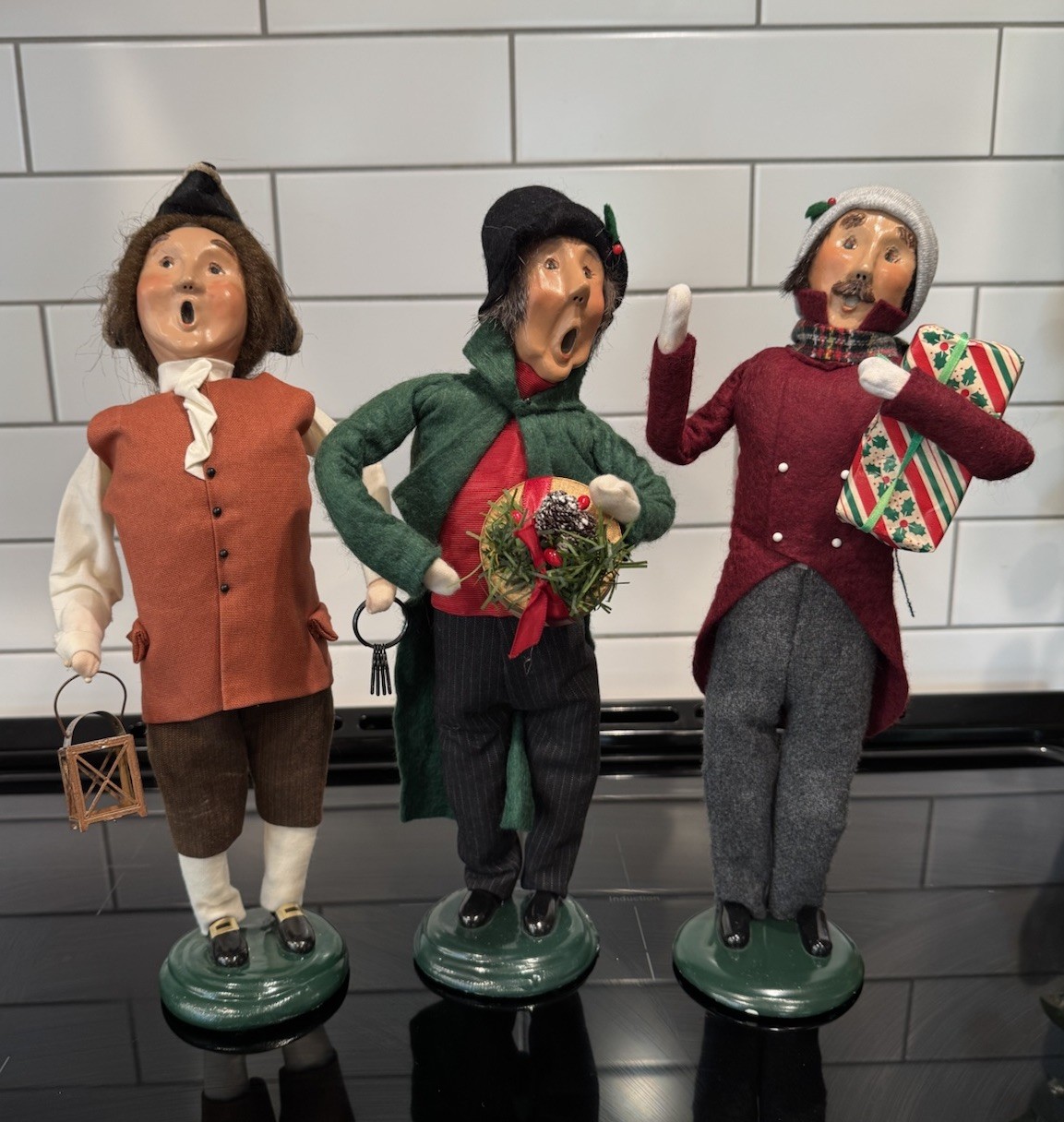 Byers Choice Williamsburg Carolers Vintage Set of 3