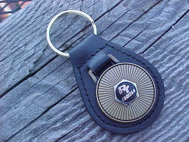 NOS Chrysler PT CRUISER Antique Gold Leather Key Fob Made USA SCARCE NOS Chrysler PT CRUISER Antique Gold Leather Key Fob Made USA SCARCE