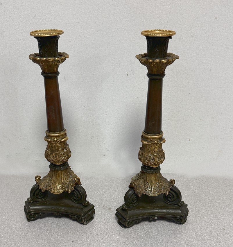 Stunning 19th century pair of Neoclassical French Empire bronze and gilt bronze 